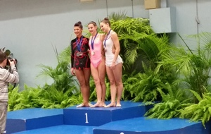 Joyce en compagnie de Marjorie et Laurine sur le podium des Nationales A +18