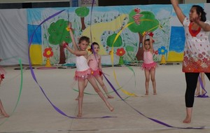 MG 4/5ans petites fleurs et Gaelle